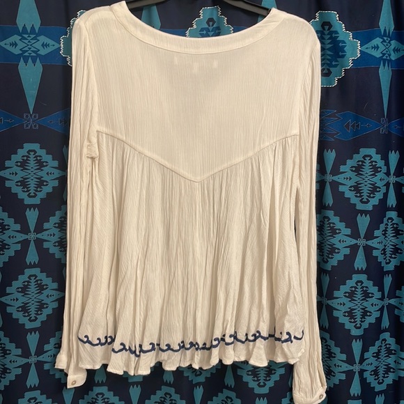 LOVERS + FRIENDS Embroidered Peasant Top - Picture 6 of 7